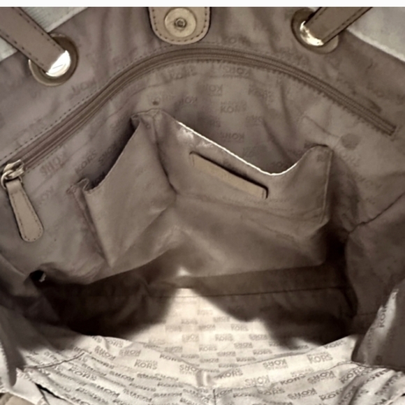 Michael Kors Jet Set white Monogram logo Tote/shoulder bag NWT - Picture 9 of 12